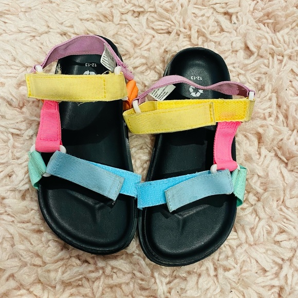 Gap sandals - Picture 1 of 2